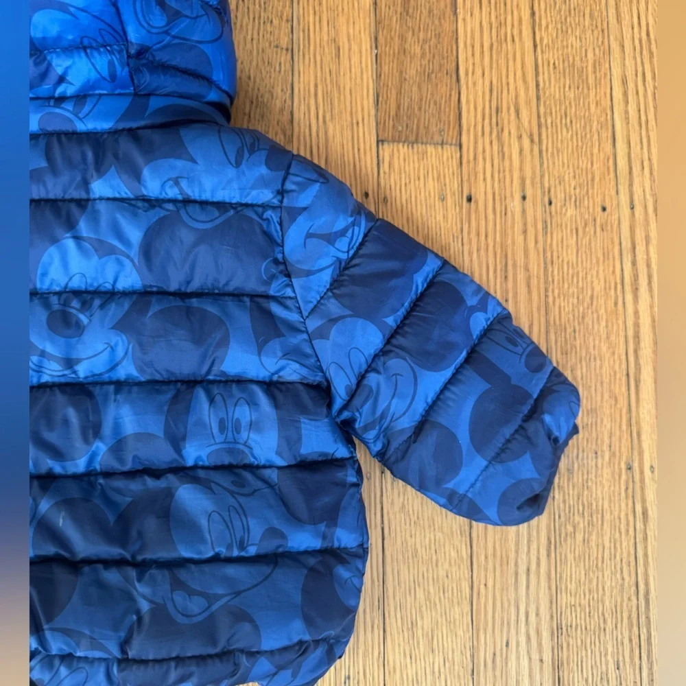 Baby GAP Disney Navy Blue Puffer Jacket size 0-6 months
